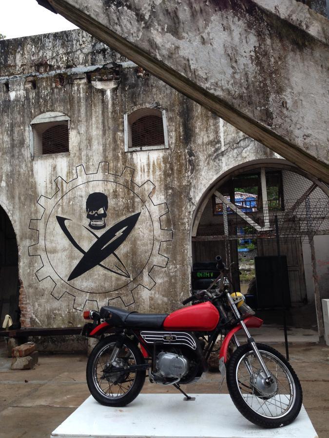 Bat & Arrow Hotel Padang  Exterior foto