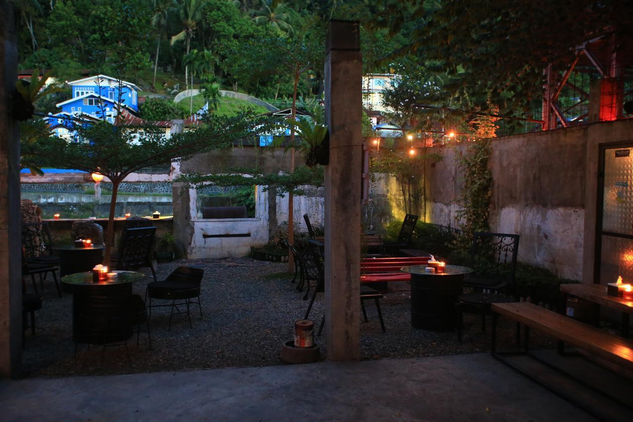 Bat & Arrow Hotel Padang  Exterior foto