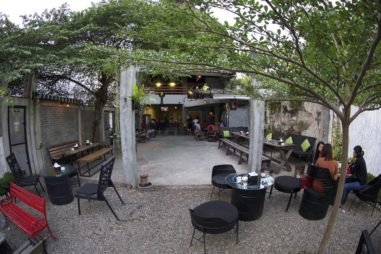 Bat & Arrow Hotel Padang  Exterior foto