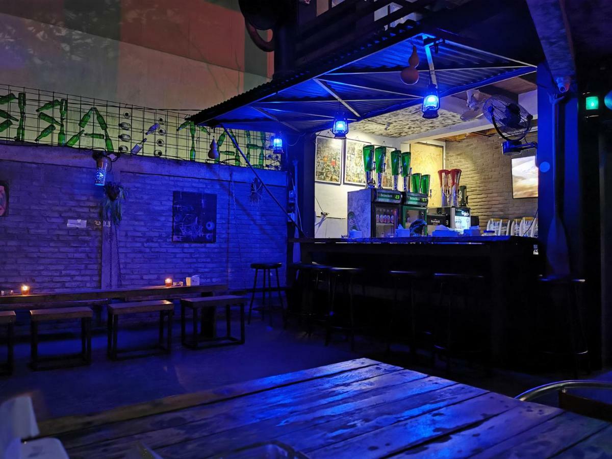 Bat & Arrow Hotel Padang  Exterior foto