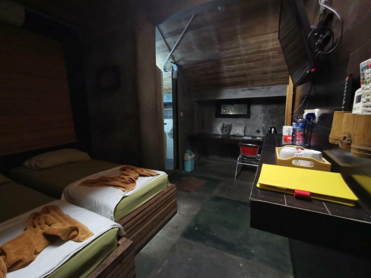 Bat & Arrow Hotel Padang  Cameră foto